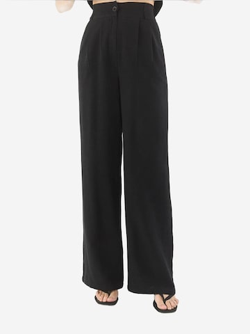 Pantalons de tailleur Bianco Lucci en noir