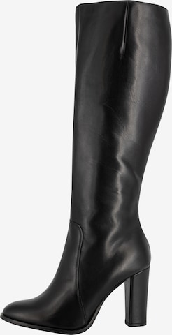 faina Boots in Black: front