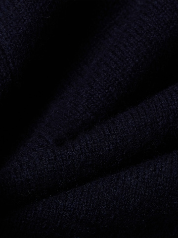 Finshley & Harding Sweater in Black