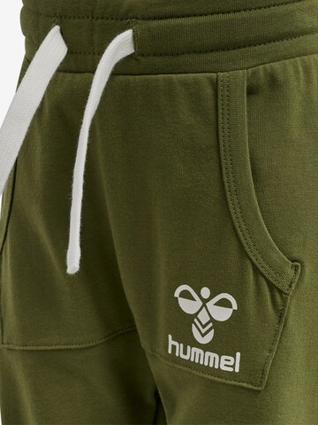 Hummel Tapered Pants in Green