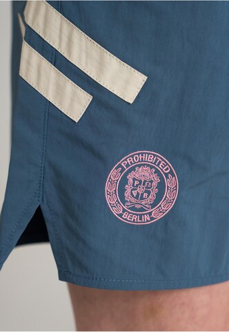 regular Pantaloni di Prohibited in blu