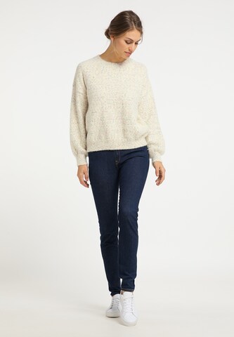 Usha Oversized sweater in White