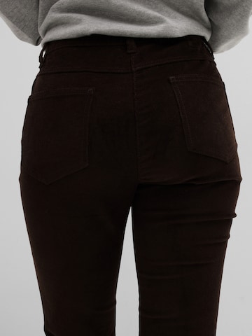 bonprix Slimfit Kalhoty – hnědá