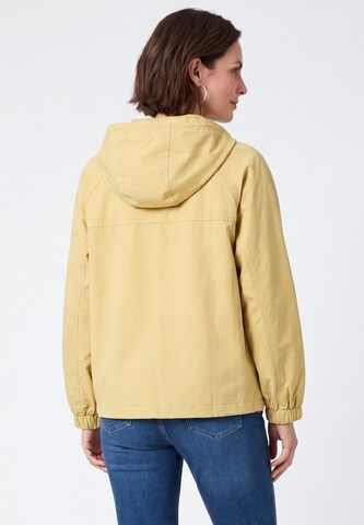 Usha Between-season jacket in Yellow