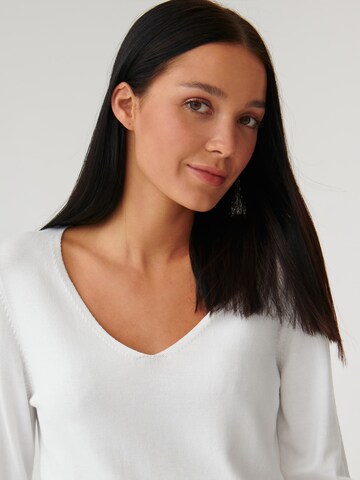 TATUUM Пуловер 'TESSA 1' в бяло