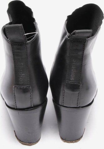 Acne Dress Boots in 38 in Black