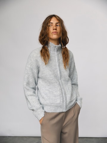 OBJECT Knit Cardigan 'NETE' in Grey: front