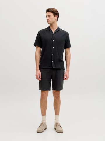 JJ Rebel Regular Fit Paita 'JREBJASON PATRICK' värissä musta