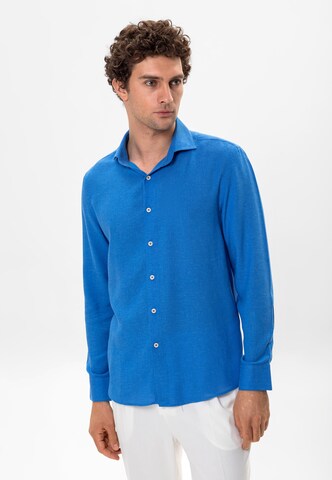 Coupe regular Chemise Antioch en bleu : devant