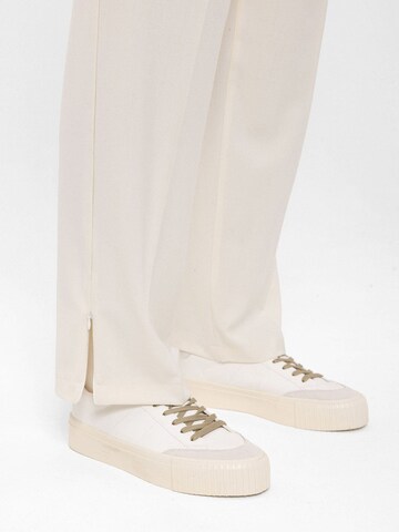 Antioch Regular Laskoshousut värissä beige