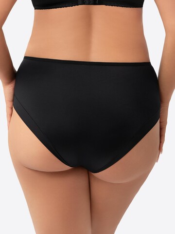 Gorsenia Slip 'K442 Luisse' in Black