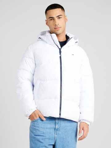 Tommy Jeans Winterjas 'ESSENTIAL' in Wit: voorkant