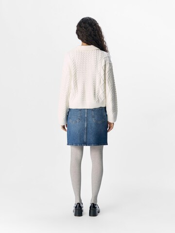Pull-over 'LEYLA' OBJECT en blanc