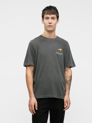 Abercrombie & Fitch Póló 'MCLAREN AUSTIN CAPSULE' - szürke