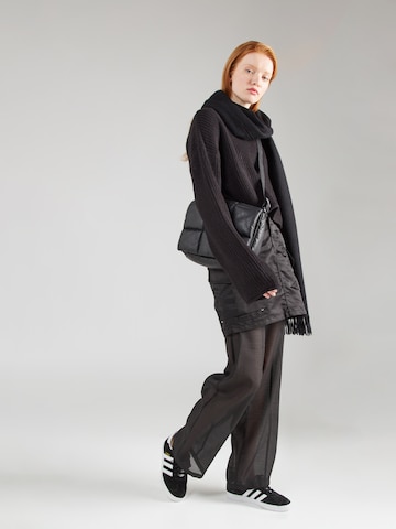 Pulover de la BRAVE SOUL pe negru