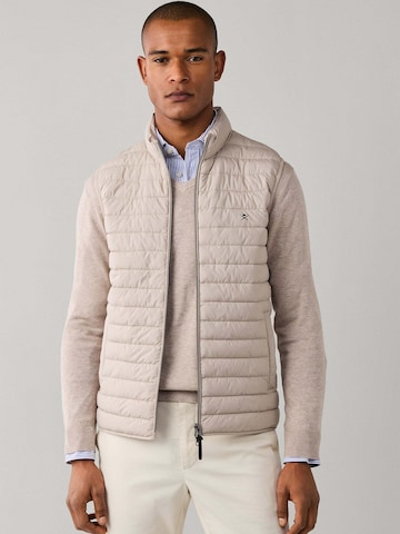 Gilet ' ULTRA LW GILET ' Hackett London en beige : devant