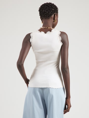 rosemundeTop - roza boja