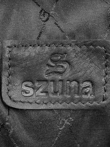 Poche ventrale Szuna en noir