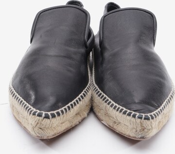 Céline Flats & Loafers in 38 in Black