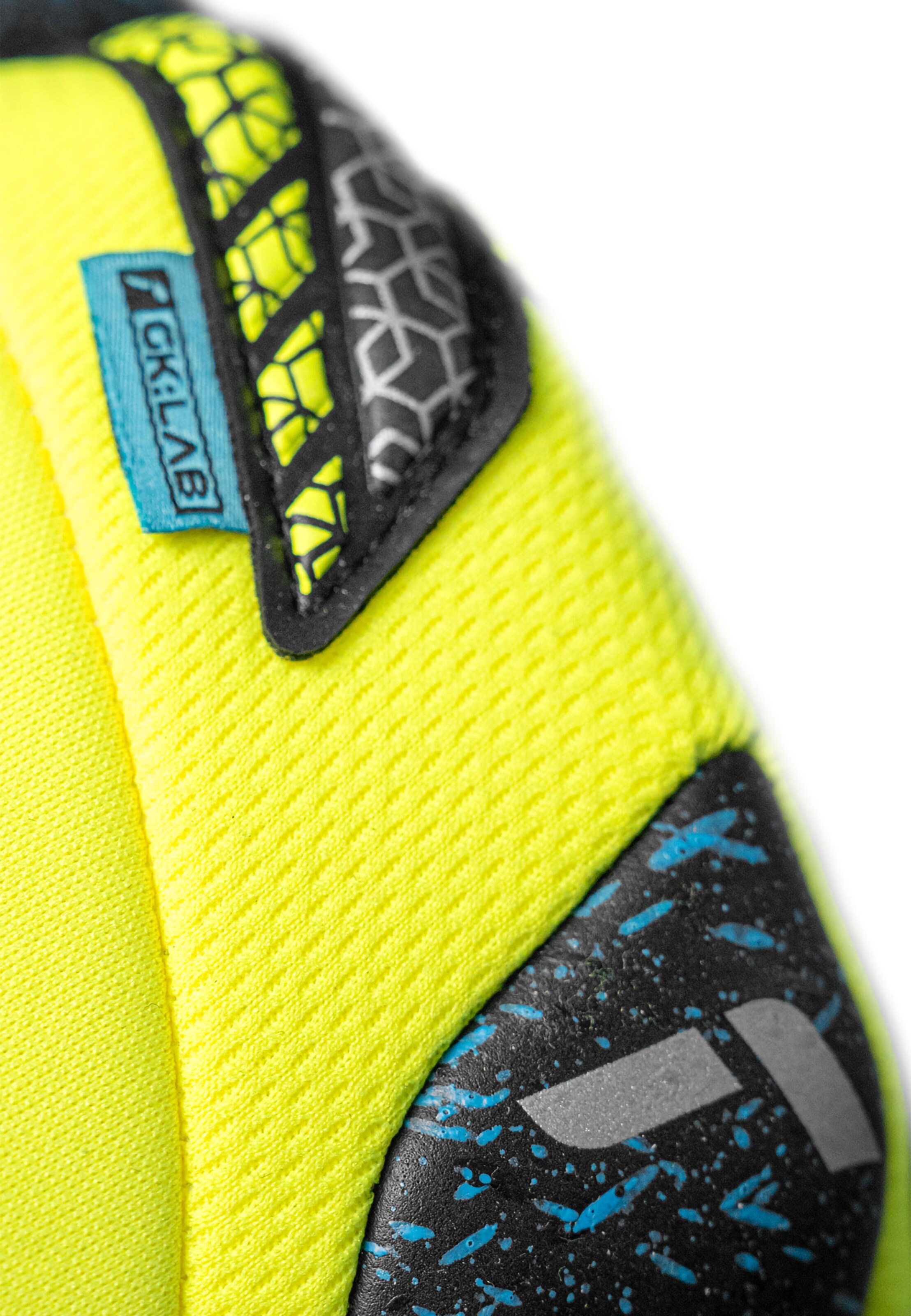 REUSCH Sports gloves 'Attrakt Fusion Guardian' in Yellow