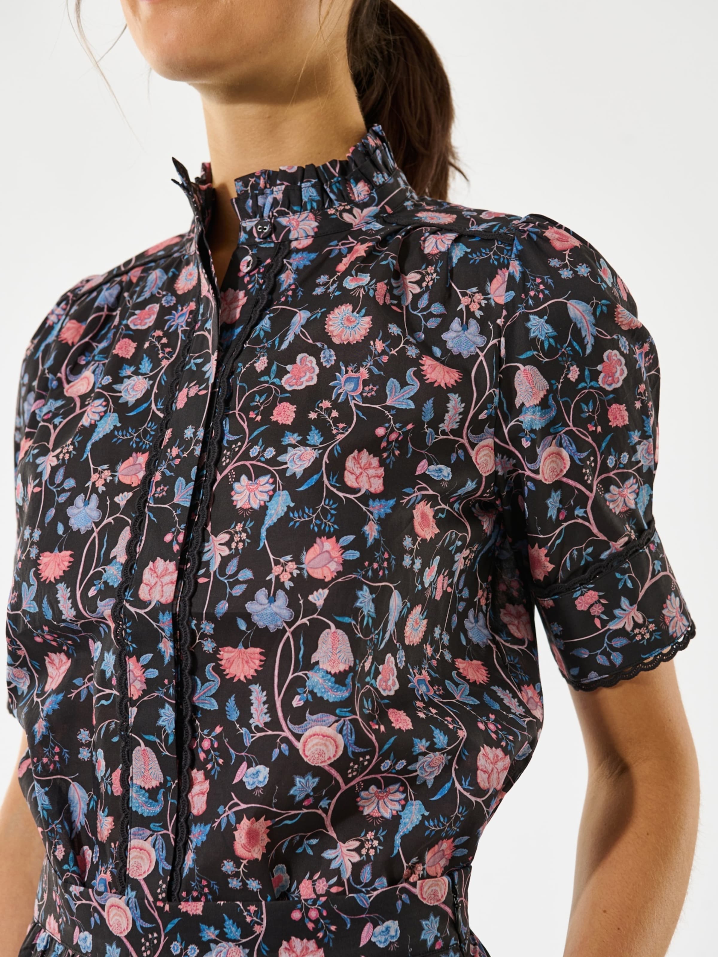 Tricou ' RobertasDEA NS ' de la Dea Kudibal pe negru