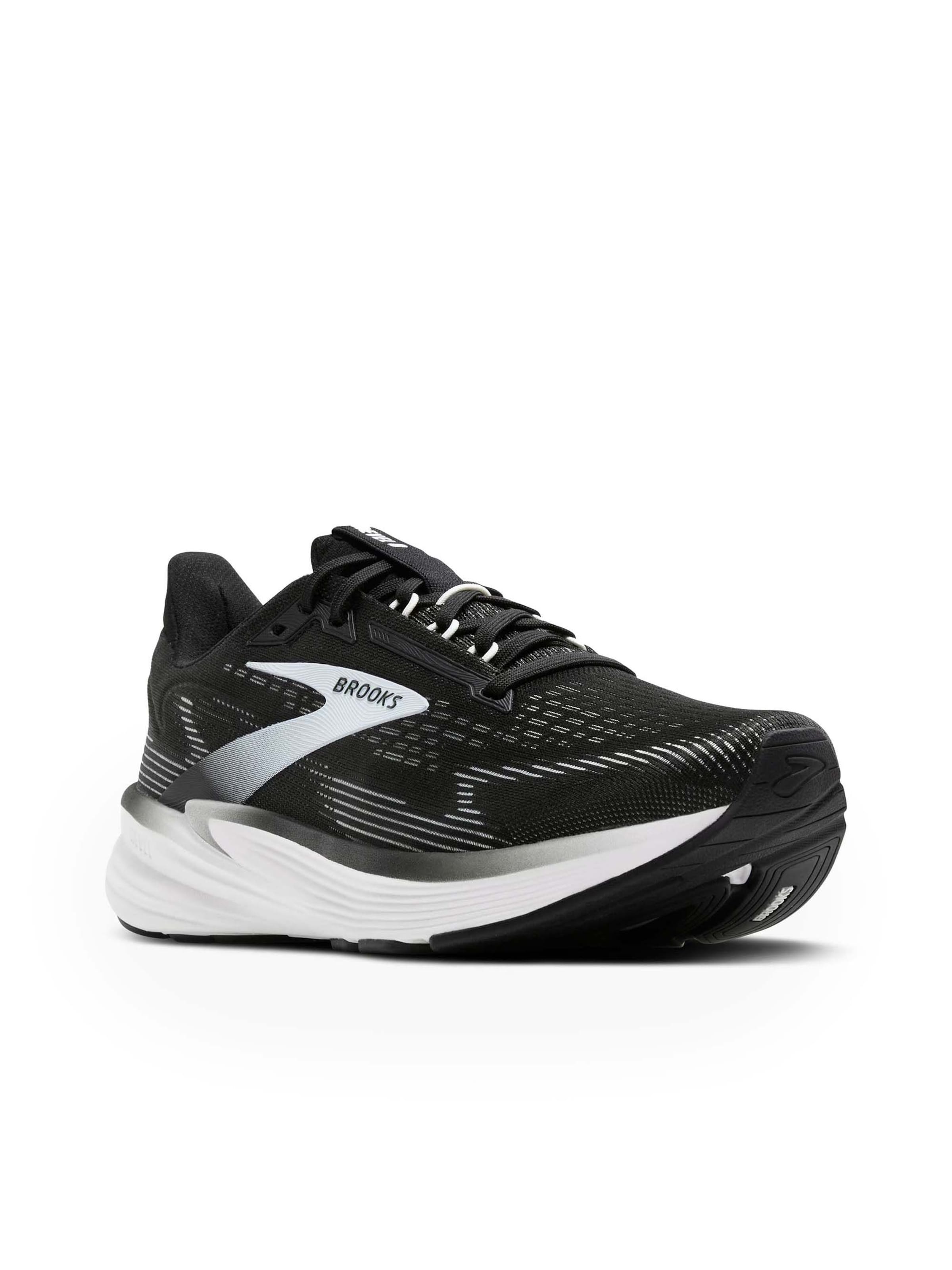 BROOKS Running Shoes 'Revel 8' in Black
