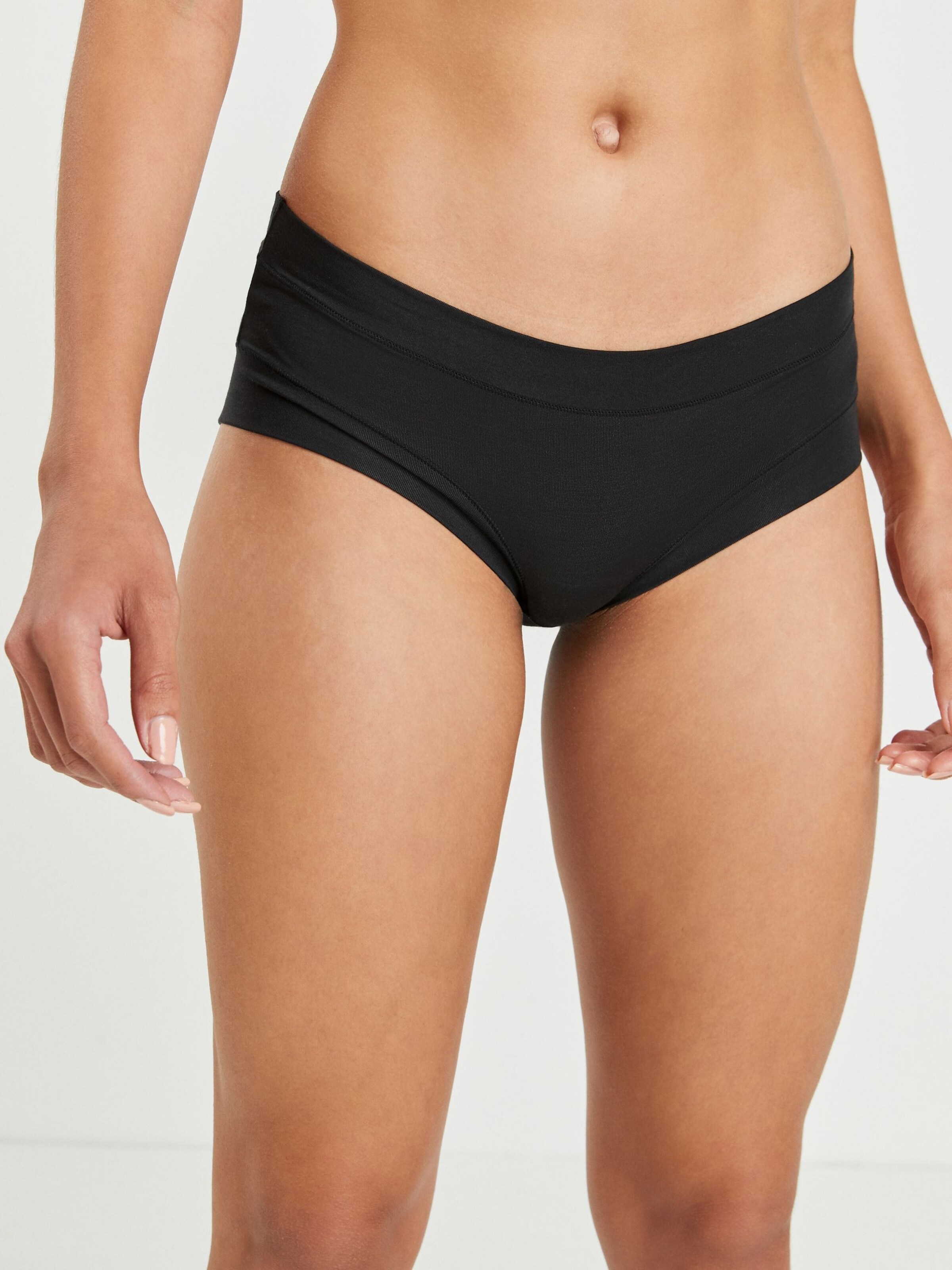 Next Püksikud, värv must: eest vaates