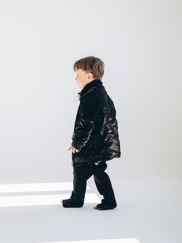 ZUBEK - Chaqueta de entretiempo en negro: frente