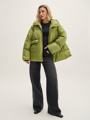 Tatiana Zidekova - Chaqueta de entretiempo en verde