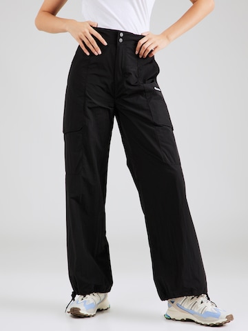 Effilé Pantalon cargo ELLESSE en noir : devant