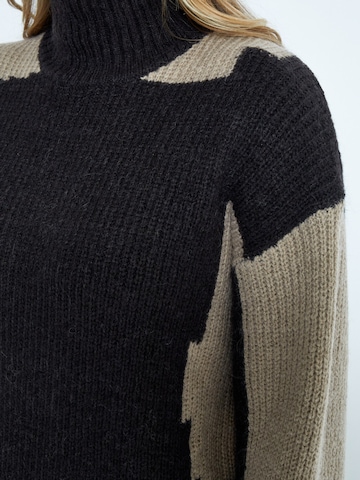 Pullover 'Laurina' di minus in nero