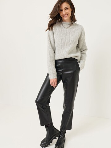 Regular Pantalon Tamaris en noir