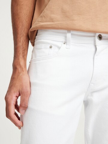 Cross Jeans Regular Jeans ' Dylan ' in White