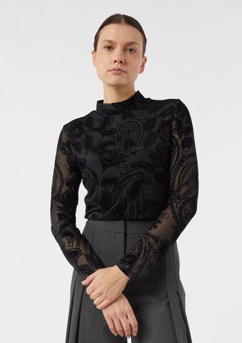 T-shirt COMMA en noir : devant