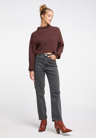 IZIA Sweater in Brown