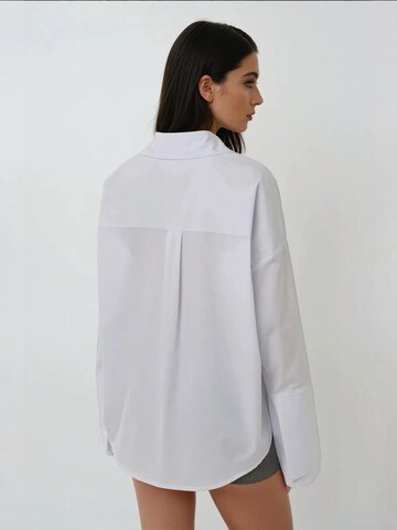 Camicia da donna di Hiccup in bianco