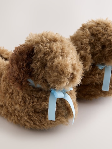 Next - Pantufa 'Dackel' em castanho