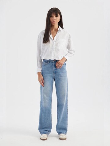 Camicia da donna di Hiccup in bianco