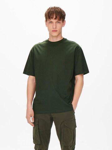 Only & Sons T-shirt 'Fred' i grön: framsida