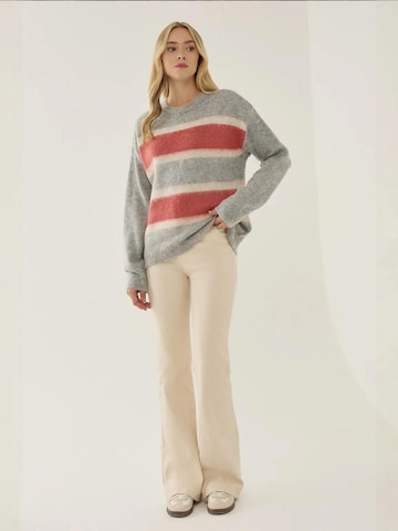 Hiccup - Pullover em cinzento