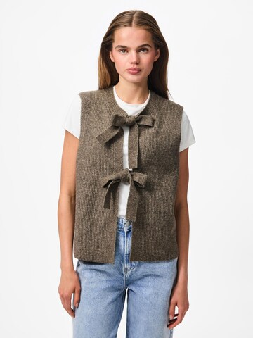 PIECES Knitted vest 'PCSilly' in Brown: front