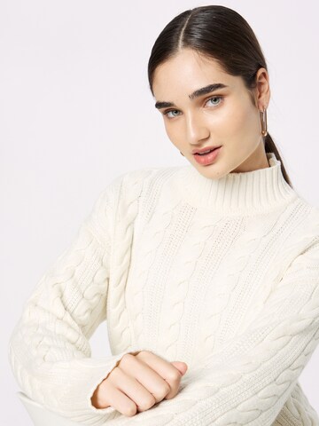 SELECTED FEMME Пуловер 'MIRELLA' в бяло