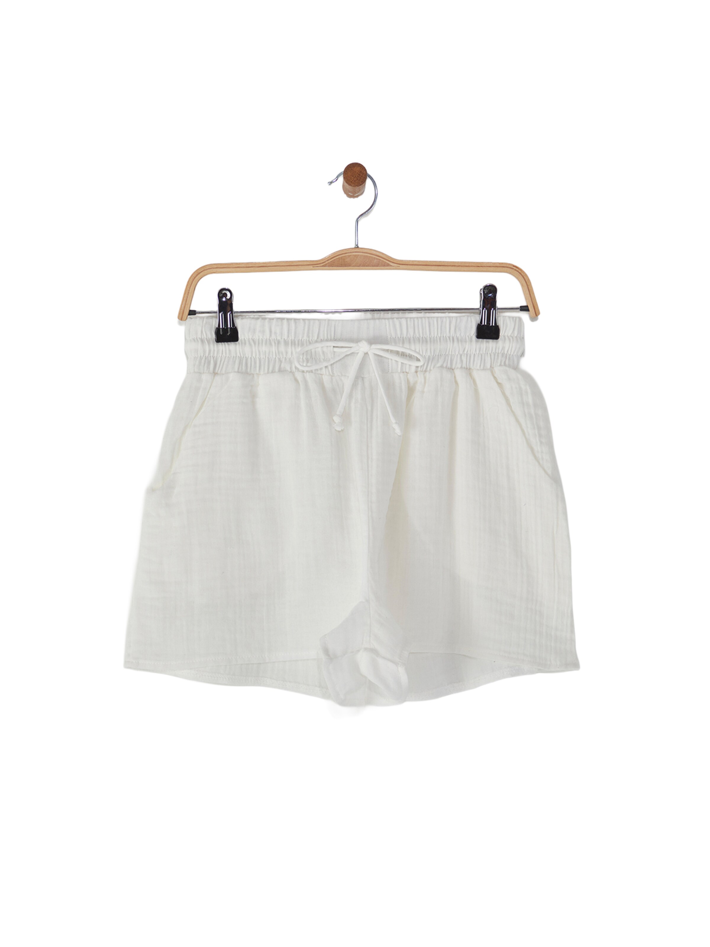 Trendyol Shorts in 34 in weiß, Produktansicht
