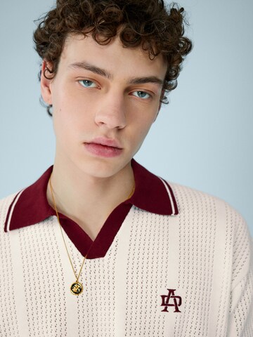 Bershka Poloshirt in Weiß