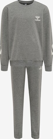 Hummel Joggingpak in Grijs: voorkant