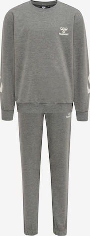 Hummel Sweatsuit in Grey: front