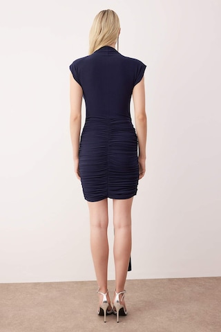 Rochie de la Trendyol pe albastru