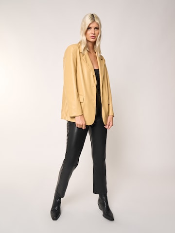 ABOUT YOU x Laura Giurcanu - Blazer 'Xenia' en beige