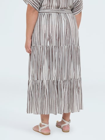 Fiorella Rubino Rok in Bruin