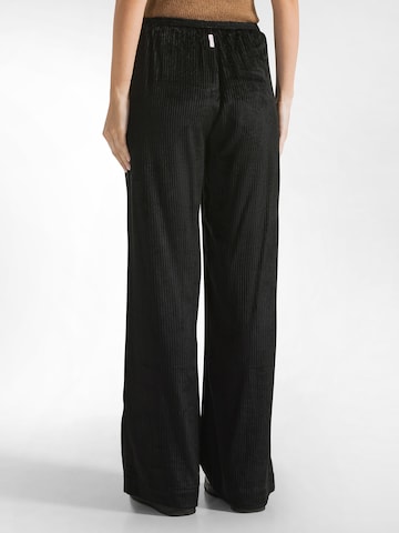 Wide leg Pantaloni di DEHA in nero